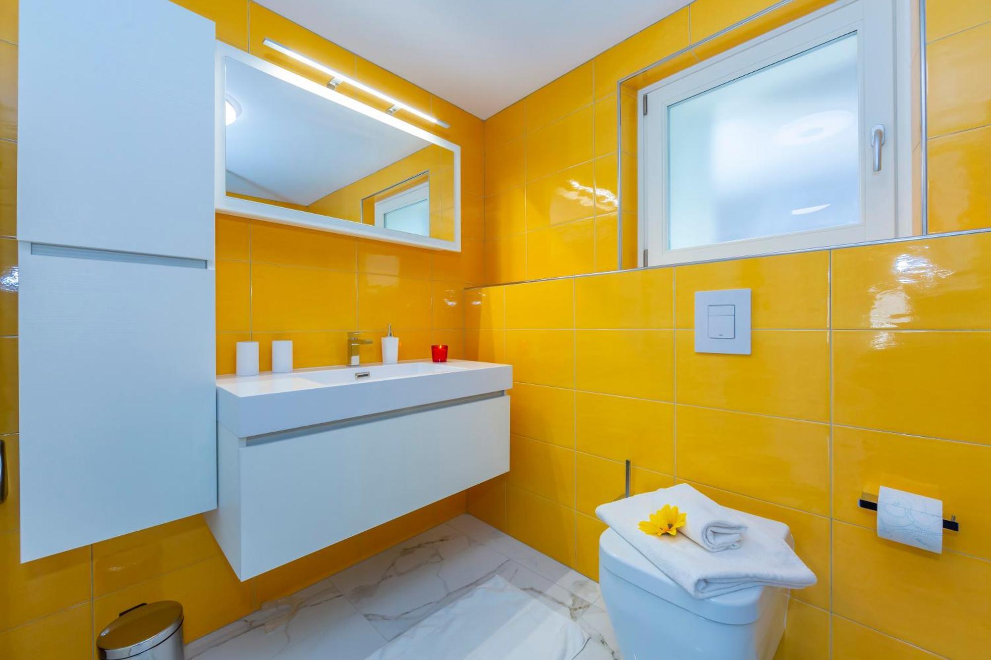 Yellow View Apartment - Happy Rentals Ronco sopra Ascona Exteriör bild
