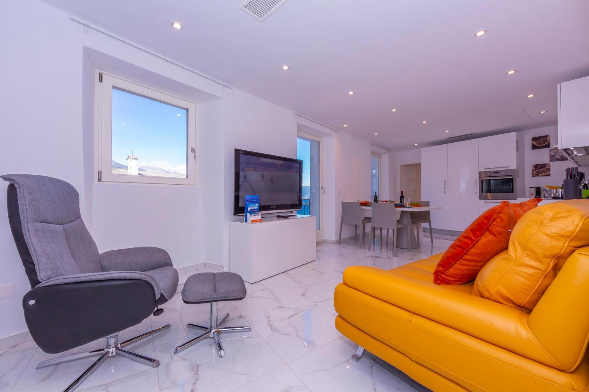 Yellow View Apartment - Happy Rentals Ronco sopra Ascona Exteriör bild