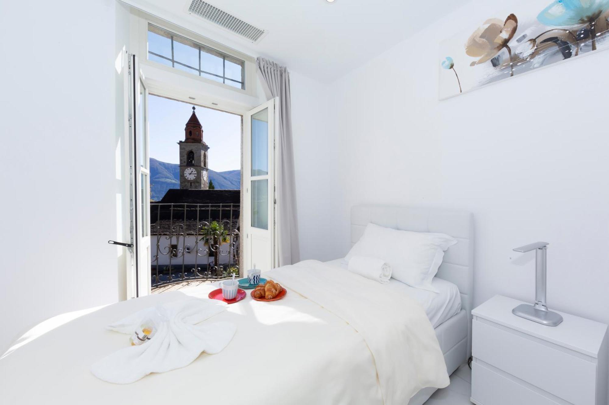 Yellow View Apartment - Happy Rentals Ronco sopra Ascona Exteriör bild